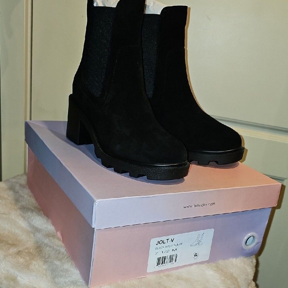 LISA VICKY- WOMEN'S Stylish Black Heeled Boots for Women Size 7.5